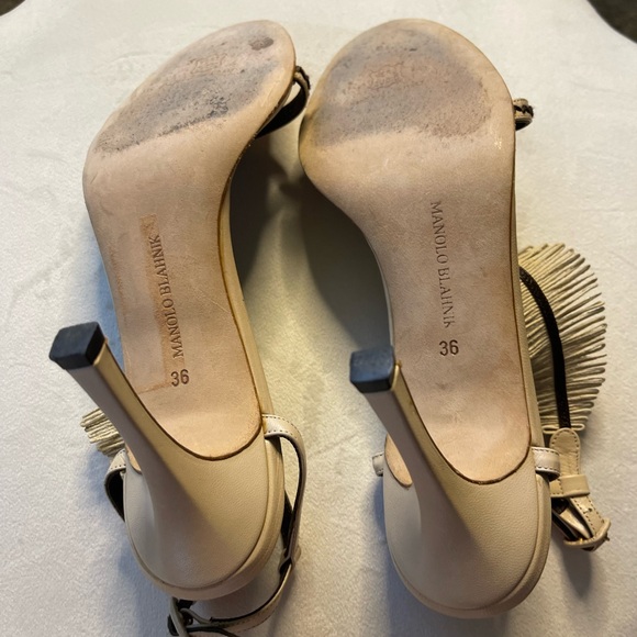 Manolo Blahnik size 6 in beige - Picture 1 of 3